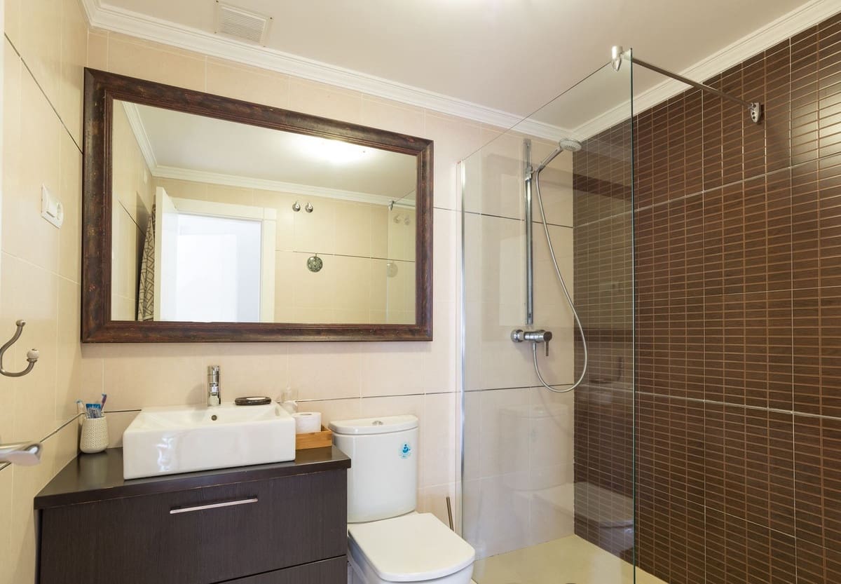 Piso de 4 habitaciones en Marbella en venta con piscina garaje - 525.000 € (Ref: 9635344)