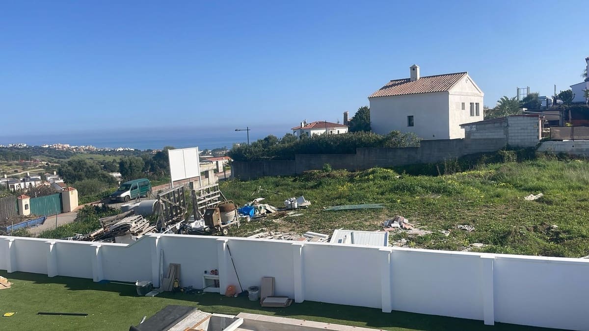 Terrain à Bâtir à vendre à Estepona - 1 500 000 € (Ref: 9643377)