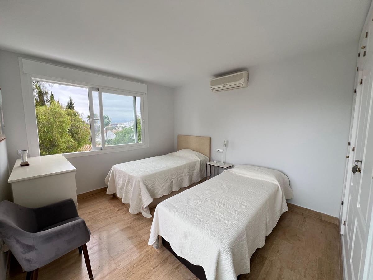 2 slaapkamer Flat te koop in Marbella met zwembad - € 575.000 (Ref: 9643382)