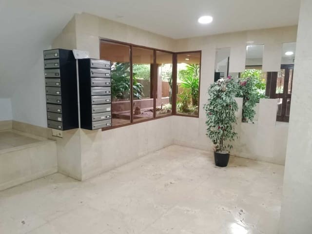 3 makuuhuone Asunto myytävänä paikassa Divina Pastora, Marbella - 366 000 € (Ref: 9643383)