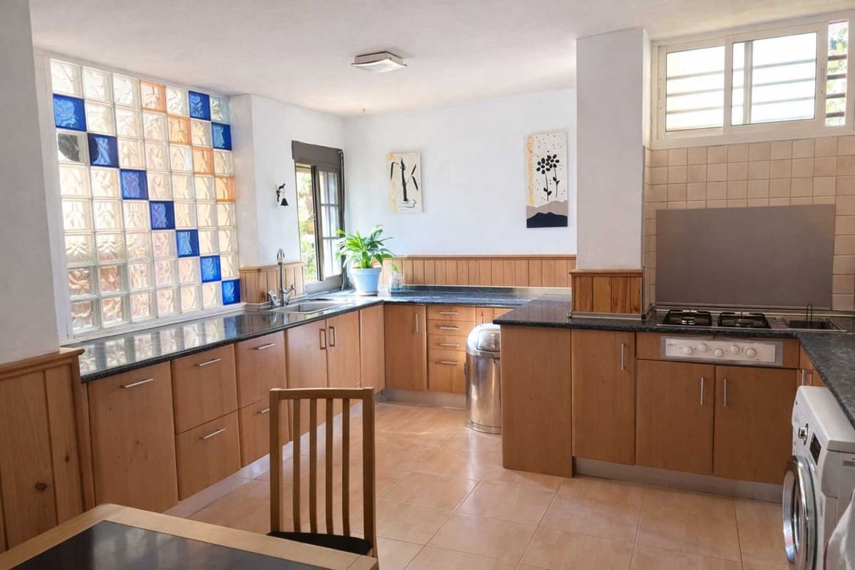 3 makuuhuone Asunto myytävänä paikassa Marbella - 366 000 € (Ref: 9643383)