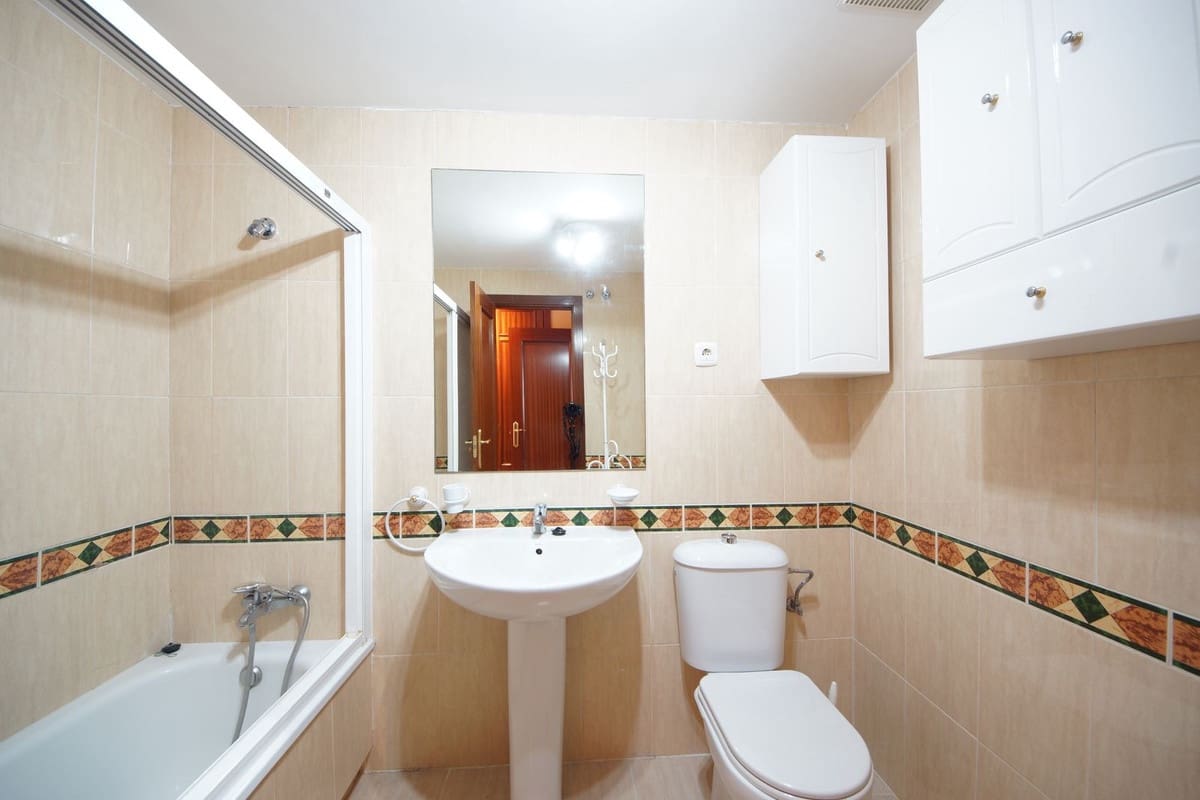 3 slaapkamer Flat te koop in Marbella met zwembad - € 375.000 (Ref: 9643384)