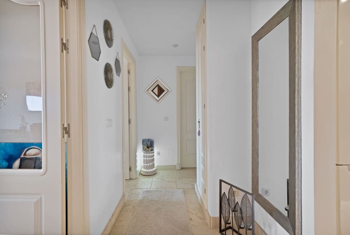 2 sovrum Lägenhet till salu i Estepona med pool garage - 495 000 € (Ref: 9650543)