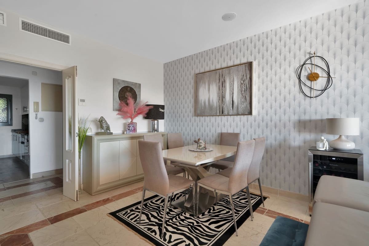 2 sovrum Lägenhet till salu i Estepona med pool garage - 495 000 € (Ref: 9650543)