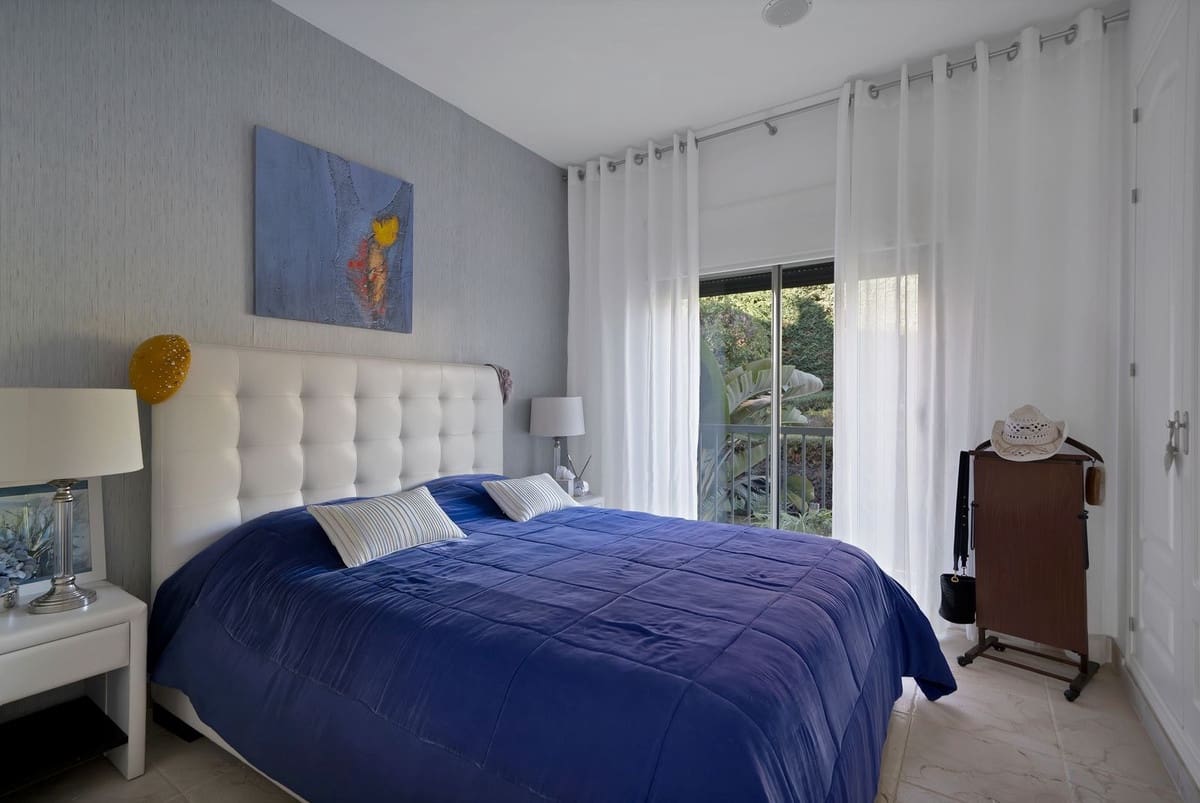 2 sovrum Lägenhet till salu i Estepona med pool garage - 495 000 € (Ref: 9650543)