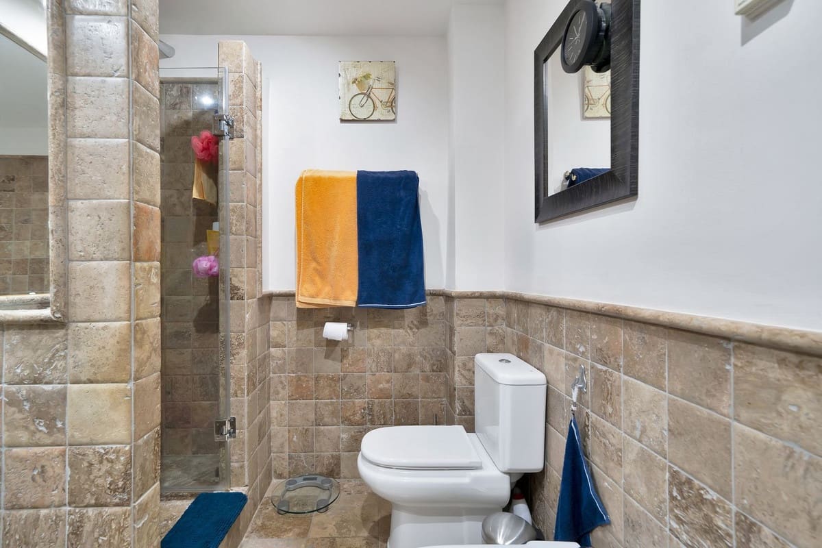 2 sovrum Lägenhet till salu i Estepona med pool garage - 495 000 € (Ref: 9650543)