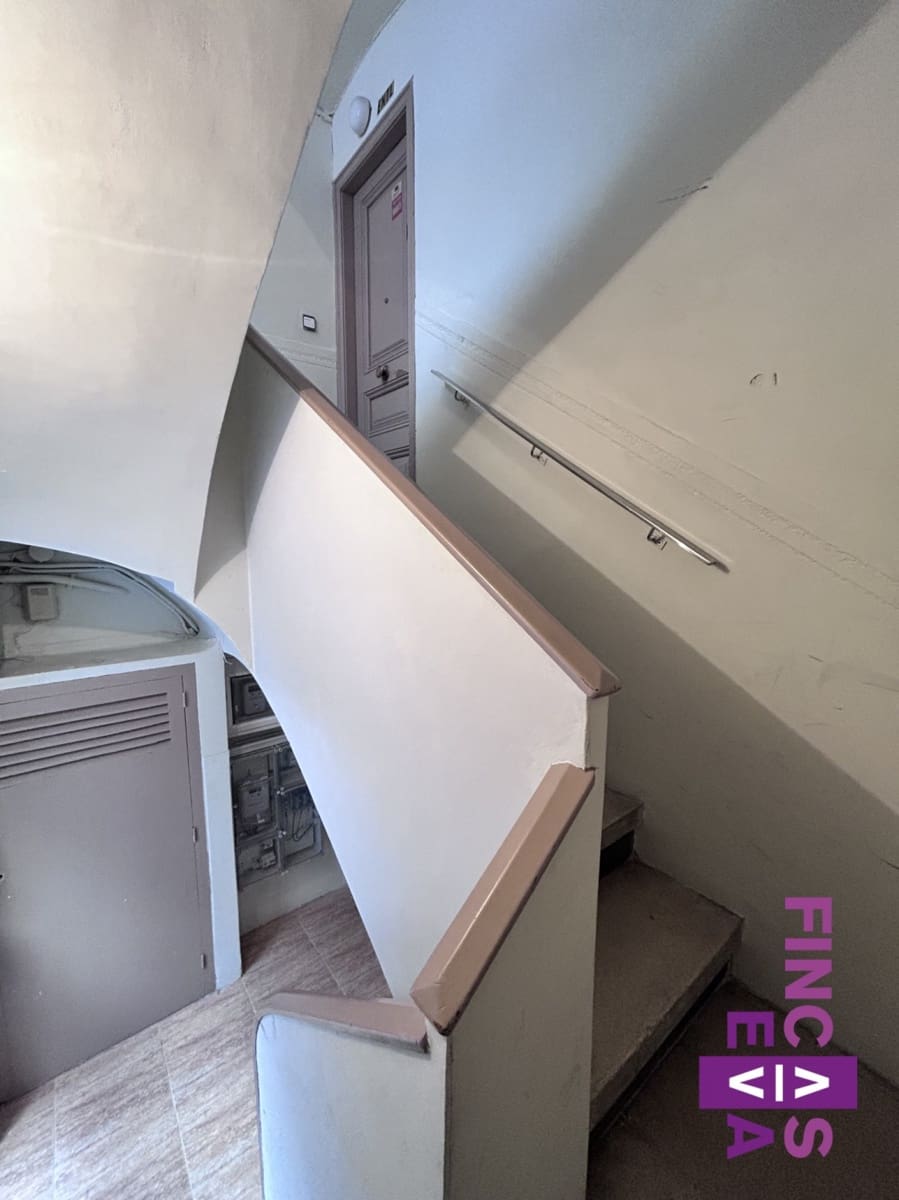 Leilighet til salgs i Barcelona by - € 290 000 (Ref: 9650757)