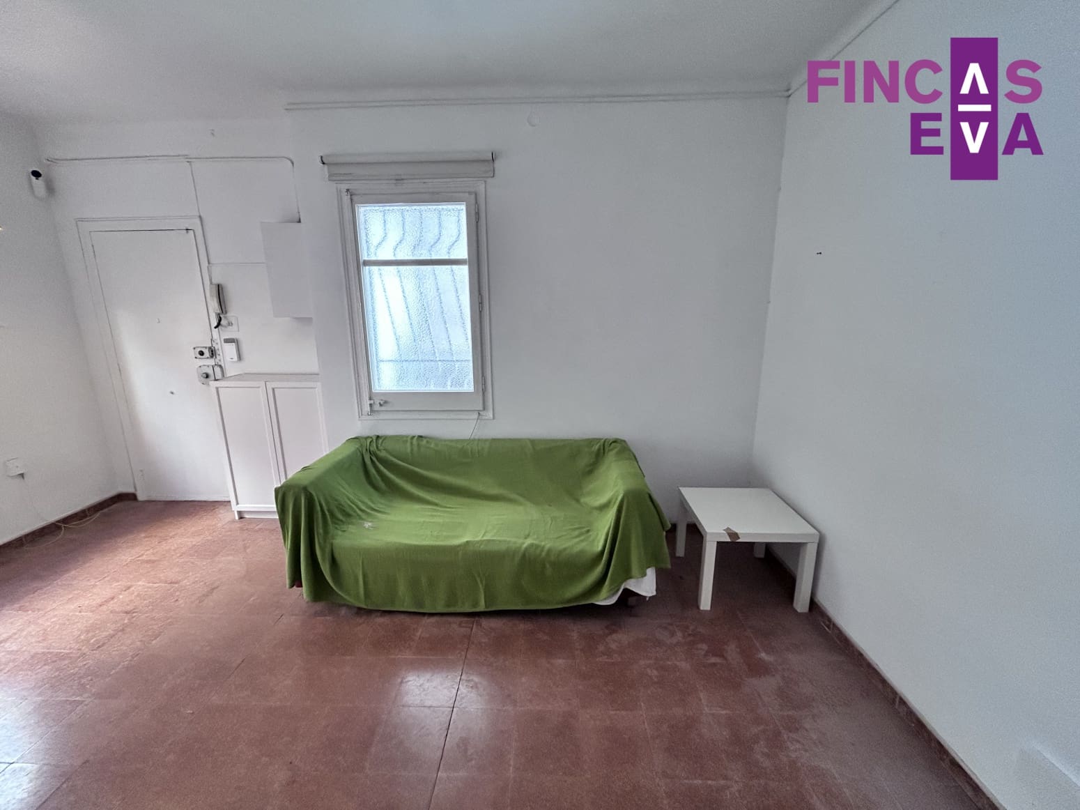 Leilighet til salgs i Barcelona by - € 290 000 (Ref: 9650757)