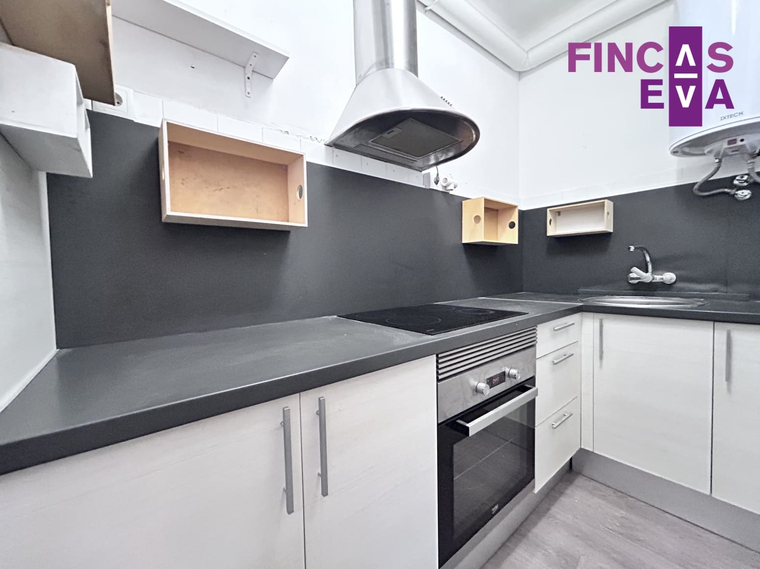 Leilighet til salgs i Barcelona by - € 290 000 (Ref: 9650757)