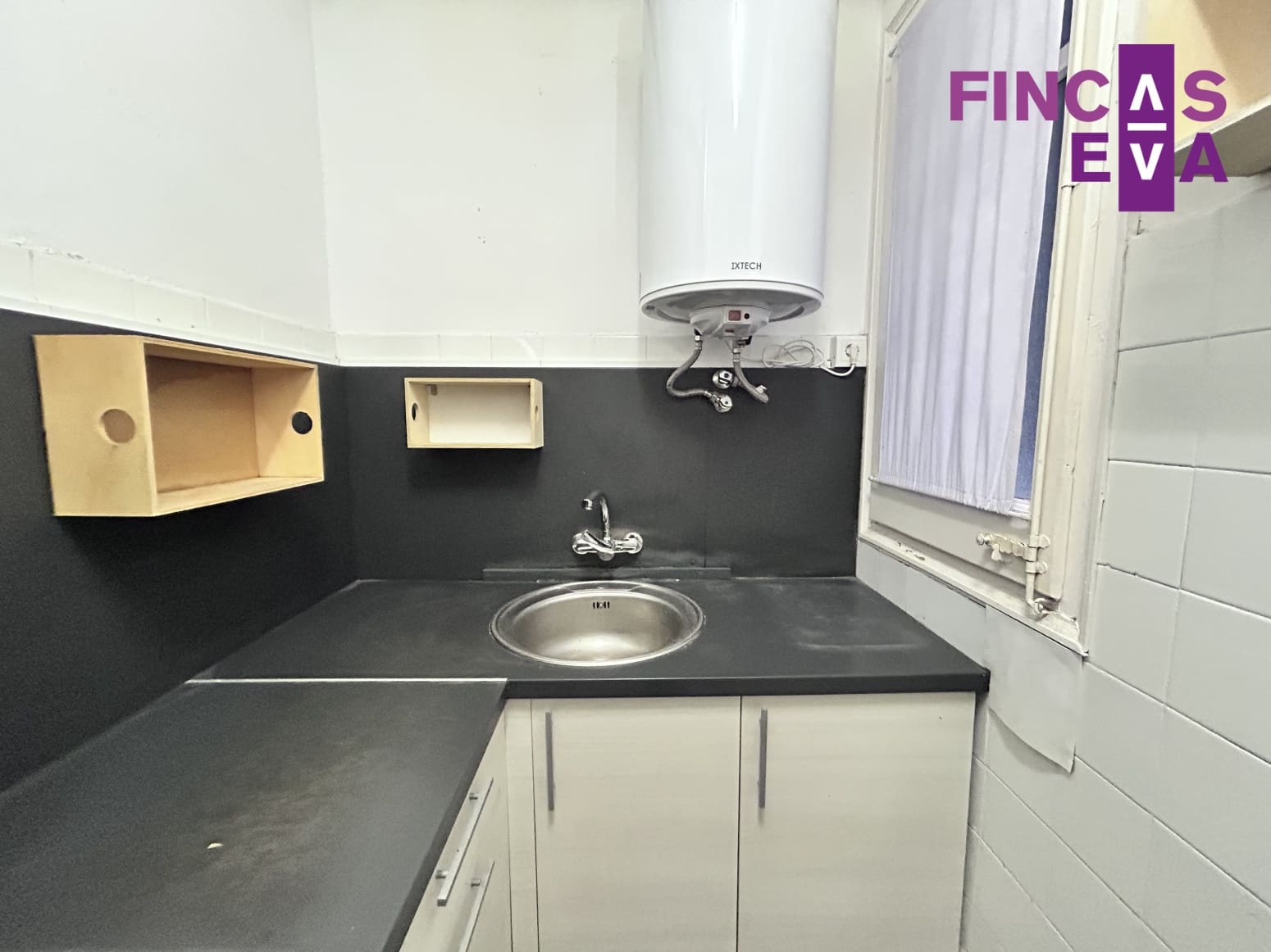 Leilighet til salgs i Barcelona by - € 290 000 (Ref: 9650757)