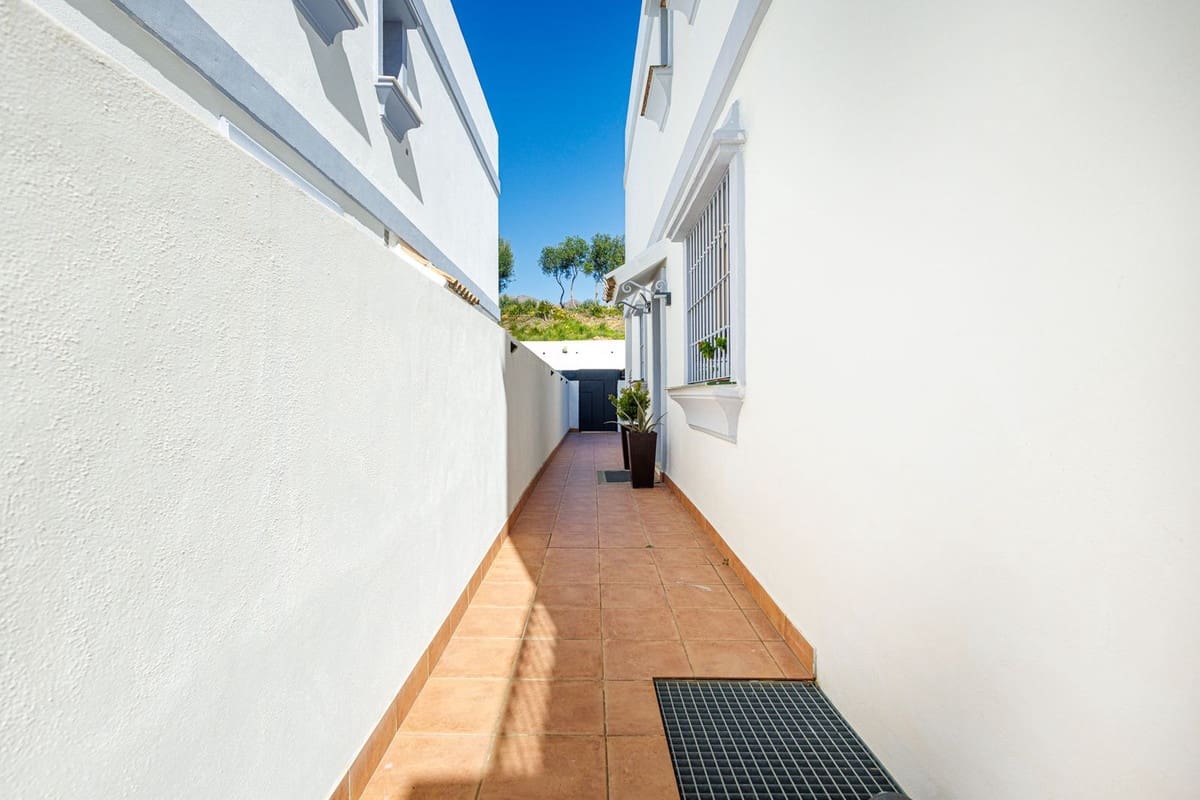 3 camera da letto Villa in vendita in Estepona con piscina garage - 777.000 € (Rif: 9654405)