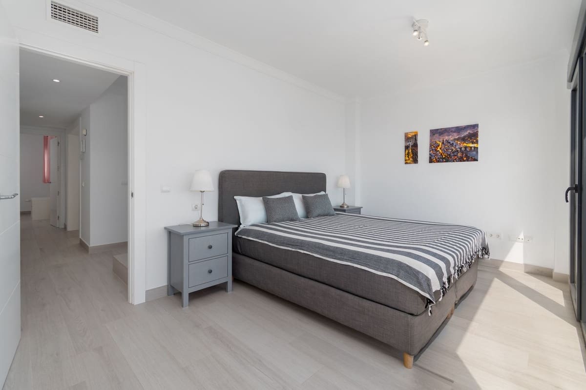 4 bedroom Villa for sale in Ojen with pool garage - € 649,950 (Ref: 9654406)