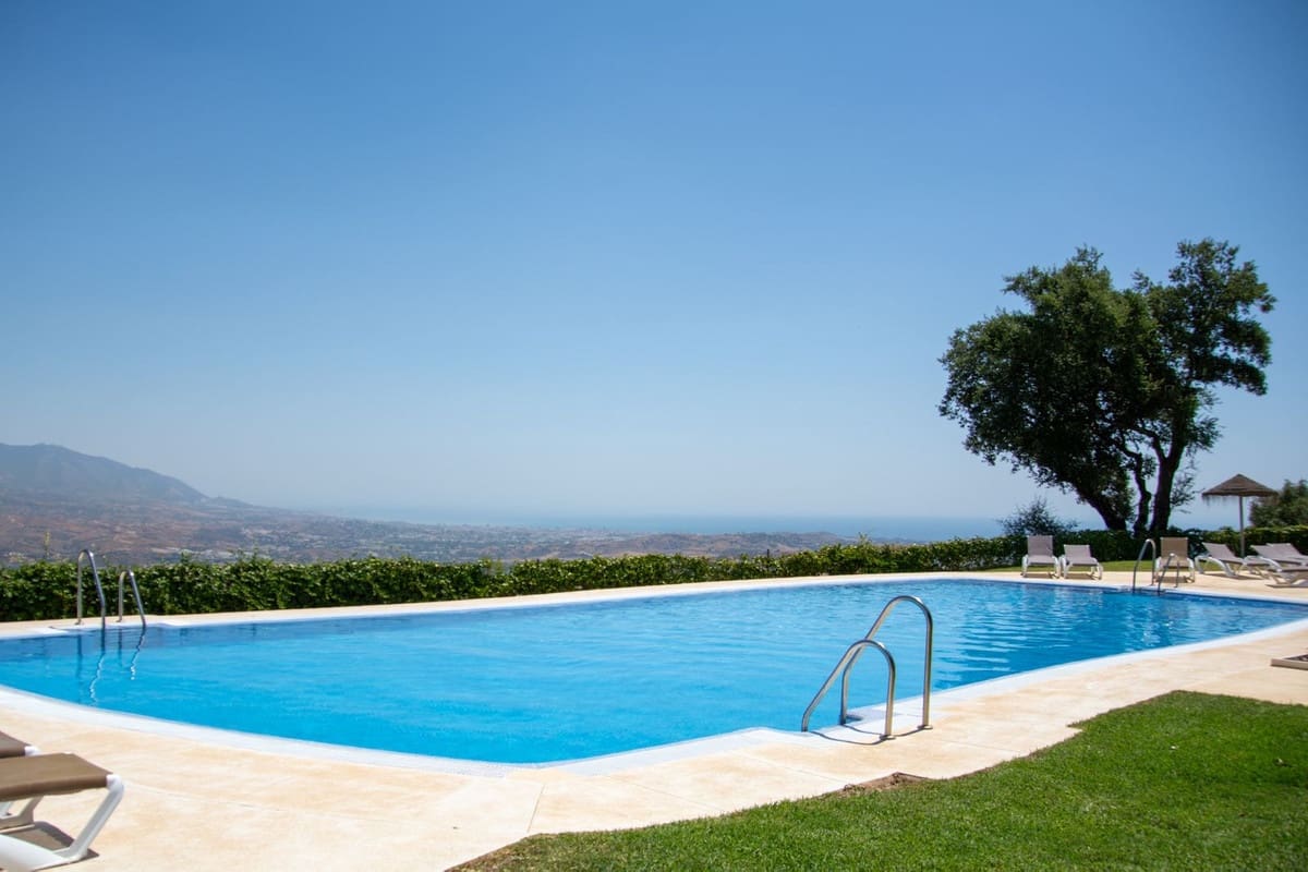 4 bedroom Villa for sale in Ojen with pool garage - € 649,950 (Ref: 9654406)