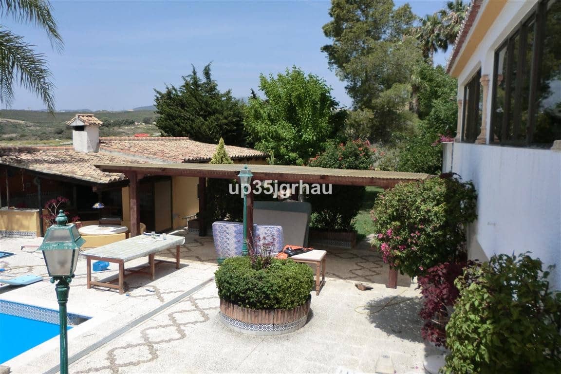 5 camera da letto Villa in vendita in Estepona con piscina garage - 1.695.000 € (Rif: 9654407)
