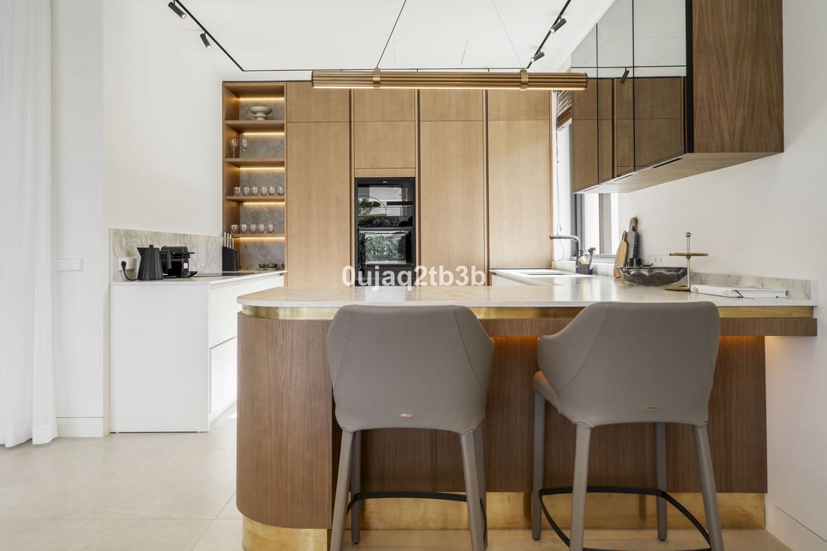 4 Zimmer Villa zu verkaufen in Marbella mit Pool Garage - 4.500.000 € (Ref: 9654408)