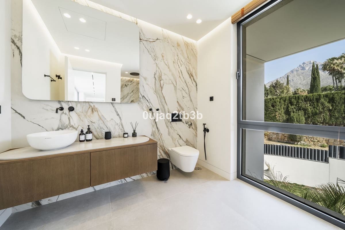 4 Zimmer Villa zu verkaufen in Marbella mit Pool Garage - 4.500.000 € (Ref: 9654408)