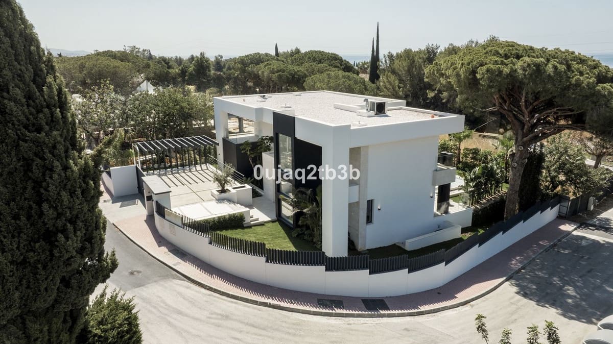 4 Zimmer Villa zu verkaufen in Marbella mit Pool Garage - 4.500.000 € (Ref: 9654408)