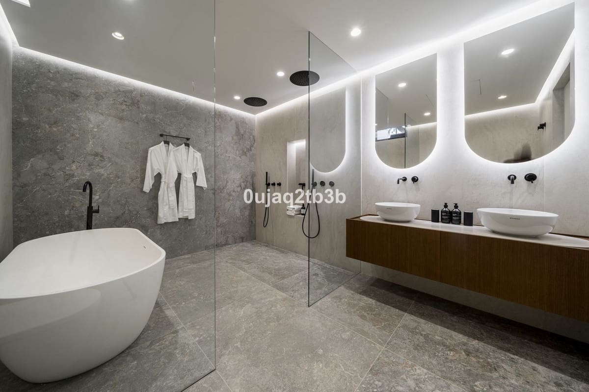 4 Zimmer Villa zu verkaufen in Marbella mit Pool Garage - 4.500.000 € (Ref: 9654408)