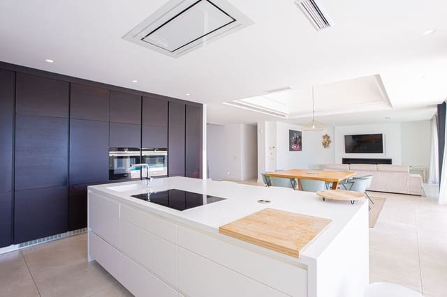 6 sypialnia Willa na sprzedaż w Nagüeles Alto, Marbella z basenem garażem - 2 249 000 € (Ref: 9654409)