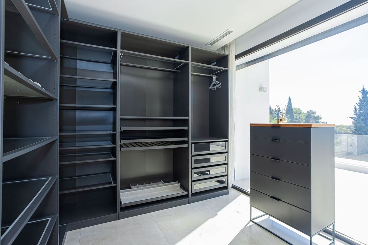 Chalet de 6 habitaciones en Marbella en venta con piscina garaje - 2.249.000 € (Ref: 9654409)