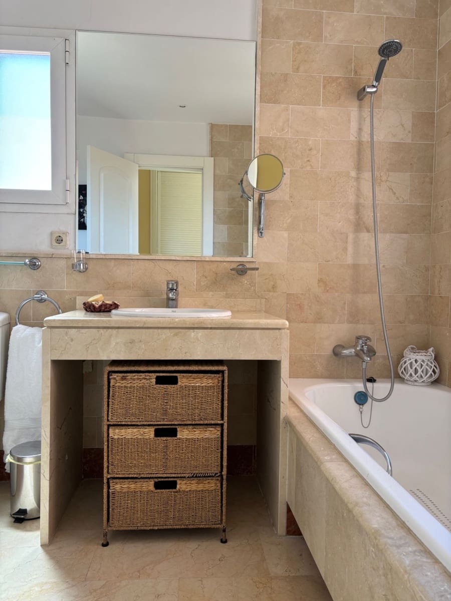 3 soverom Leilighet til salgs i Marbella med svømmebasseng garasje - € 1 100 000 (Ref: 9664361)