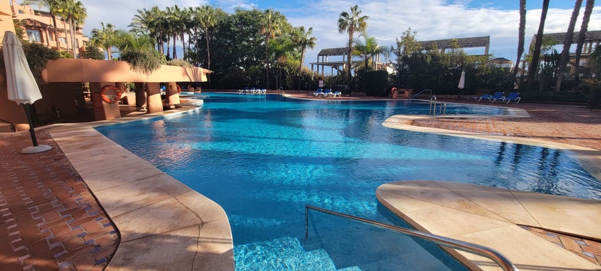 3 soverom Leilighet til salgs i Marbella med svømmebasseng garasje - € 1 100 000 (Ref: 9664361)