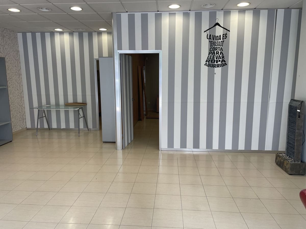 Biuro na sprzedaż w Estepona z garażem - 257 250 € (Ref: 9664362)