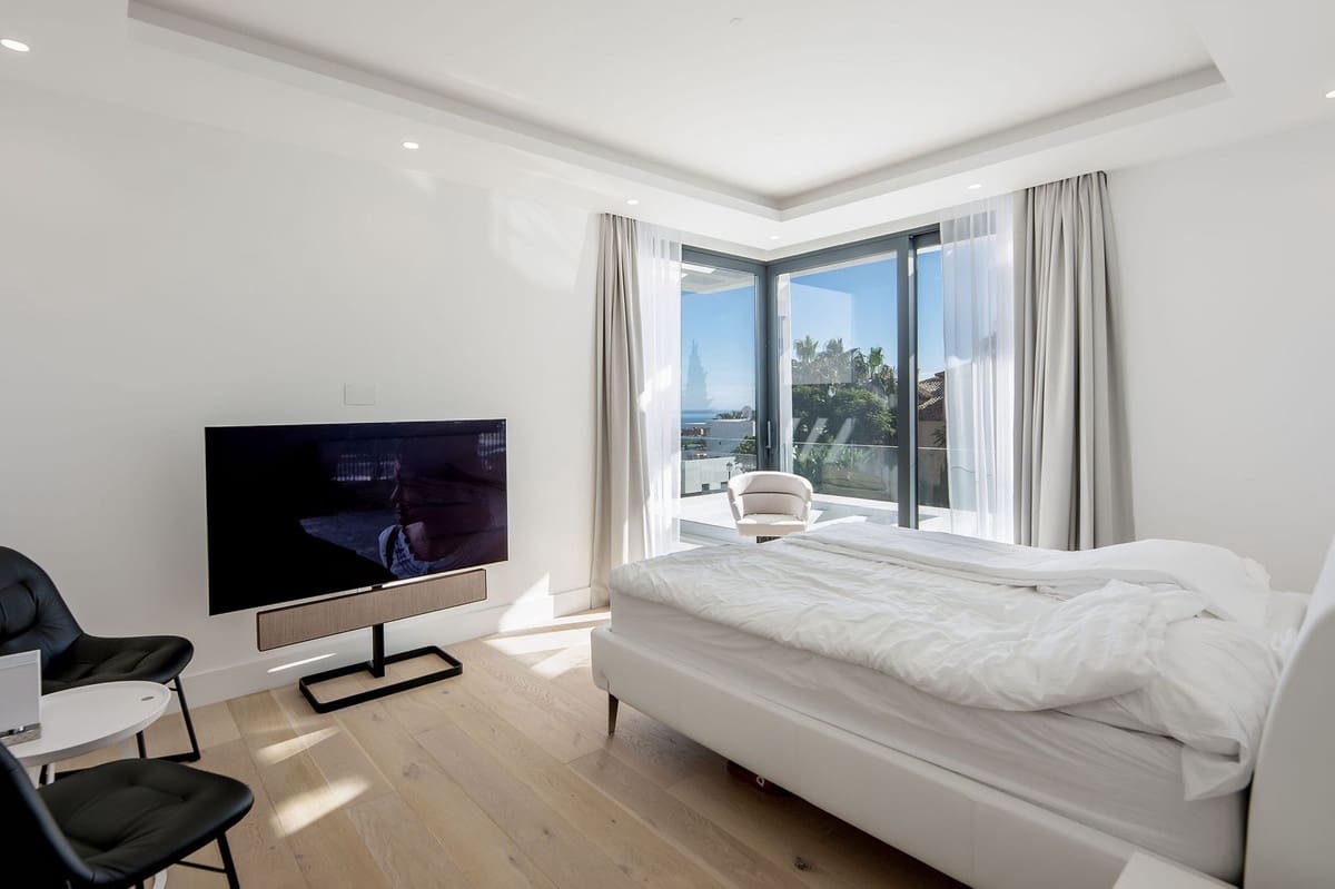 Chalet de 5 habitaciones en Estepona en venta - 4.750.000 € (Ref: 9664364)