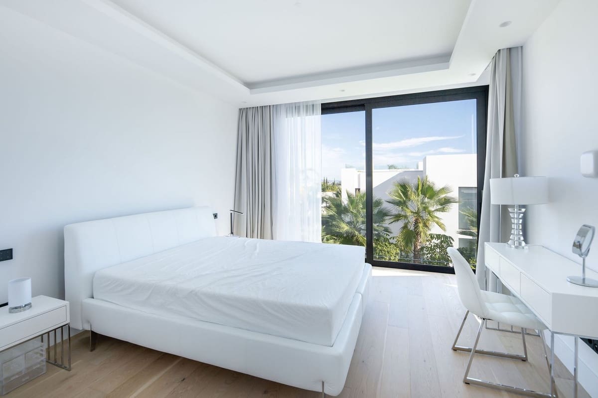 Chalet de 5 habitaciones en Estepona en venta - 4.750.000 € (Ref: 9664364)