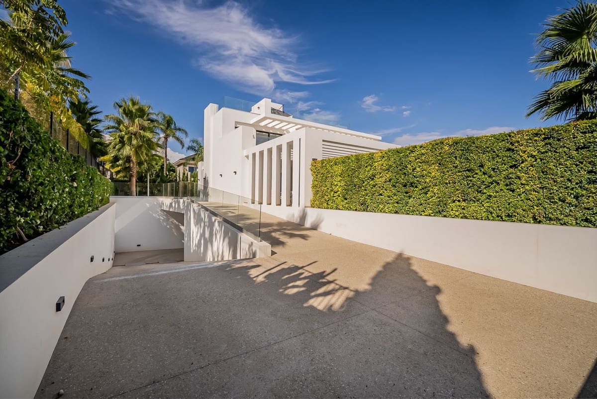 Chalet de 5 habitaciones en Estepona en venta - 4.750.000 € (Ref: 9664364)