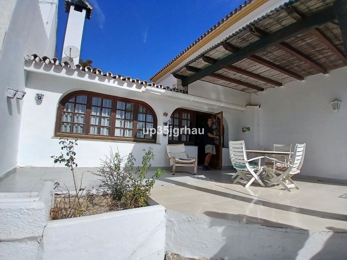 5 quarto Moradia para venda em Estepona com piscina garagem - 1 695 000 € (Ref: 9665230)