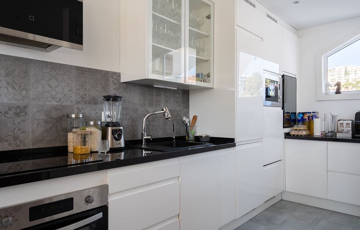 3 bedroom Villa for sale in Mijas with pool garage - € 610,000 (Ref: 9668307)