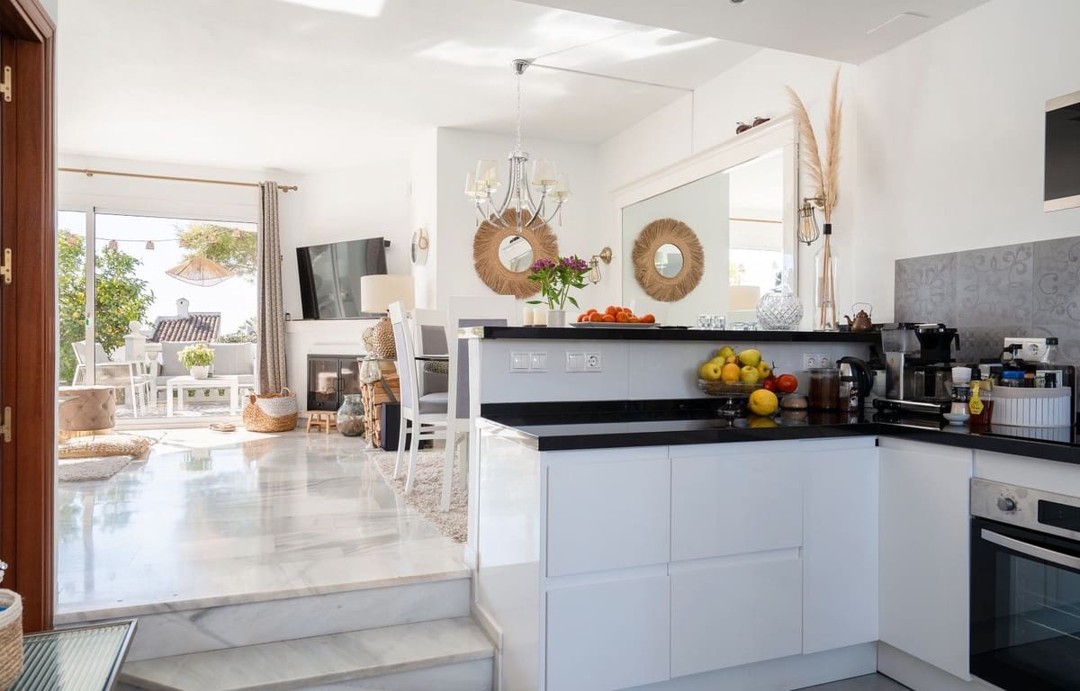 3 bedroom Villa for sale in Mijas with pool garage - € 610,000 (Ref: 9668307)