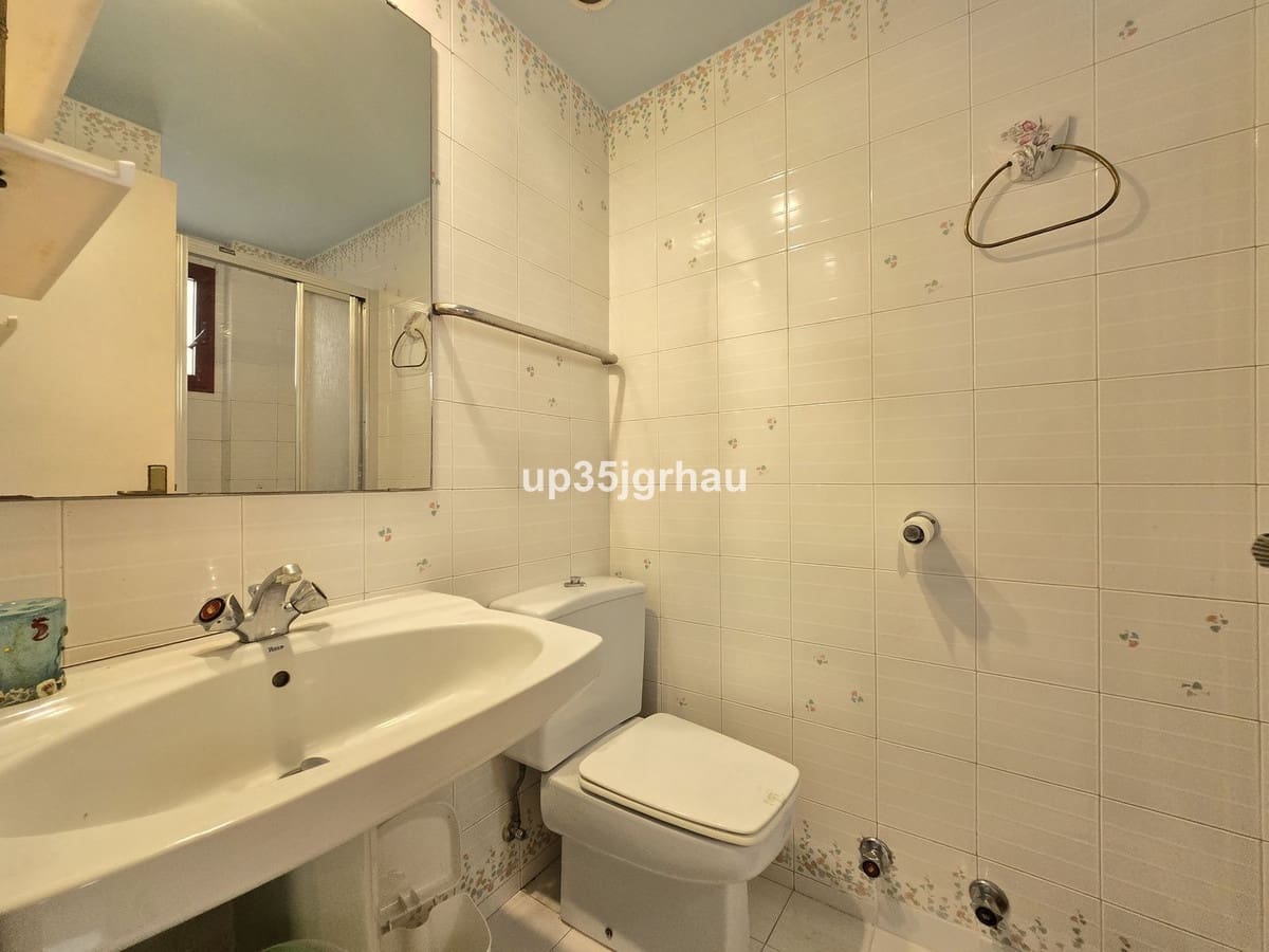 2 makuuhuone Asunto myytävänä paikassa Estepona mukana uima-altaan 
autotalli - 399 500 € (Ref: 9669270)