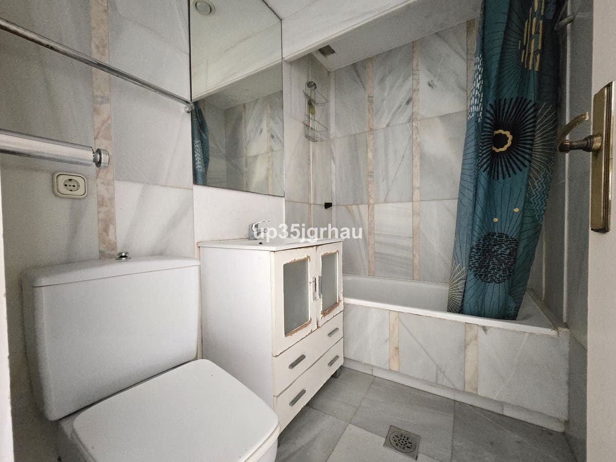 2 makuuhuone Asunto myytävänä paikassa Estepona mukana uima-altaan 
autotalli - 399 500 € (Ref: 9669270)