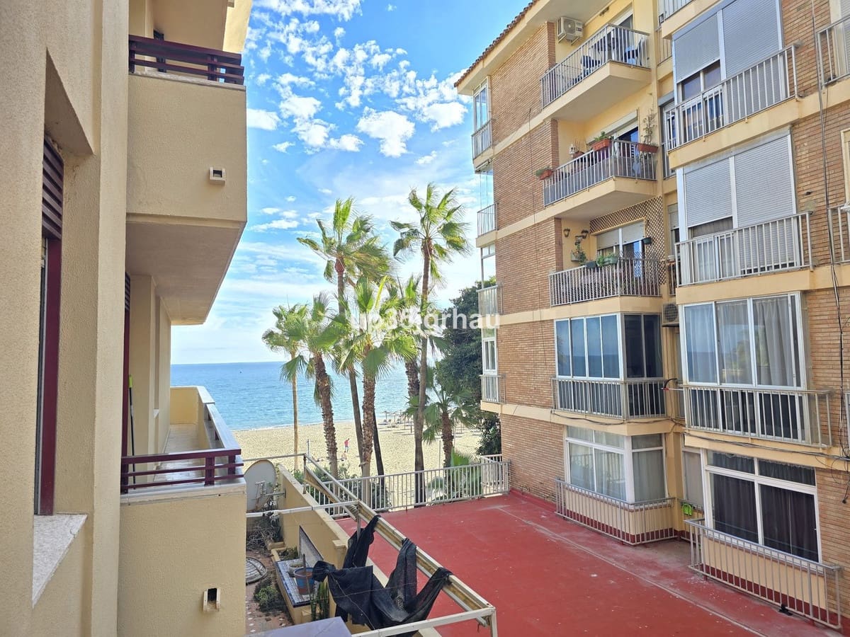 2 makuuhuone Asunto myytävänä paikassa Estepona mukana uima-altaan 
autotalli - 399 500 € (Ref: 9669270)