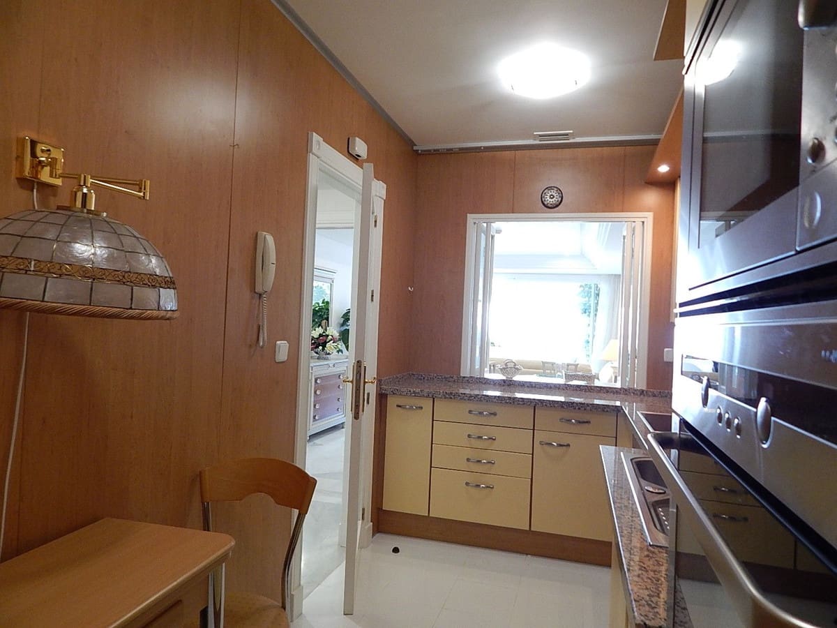 2 quarto Apartamento para venda em Marbella com piscina garagem - 1 800 000 € (Ref: 9669271)