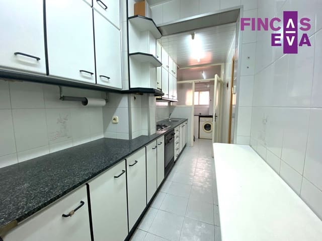 3 Zimmer Wohnung zu verkaufen in Canyelles, Barcelona Stadt - 249.000 € (Ref: 9671317)