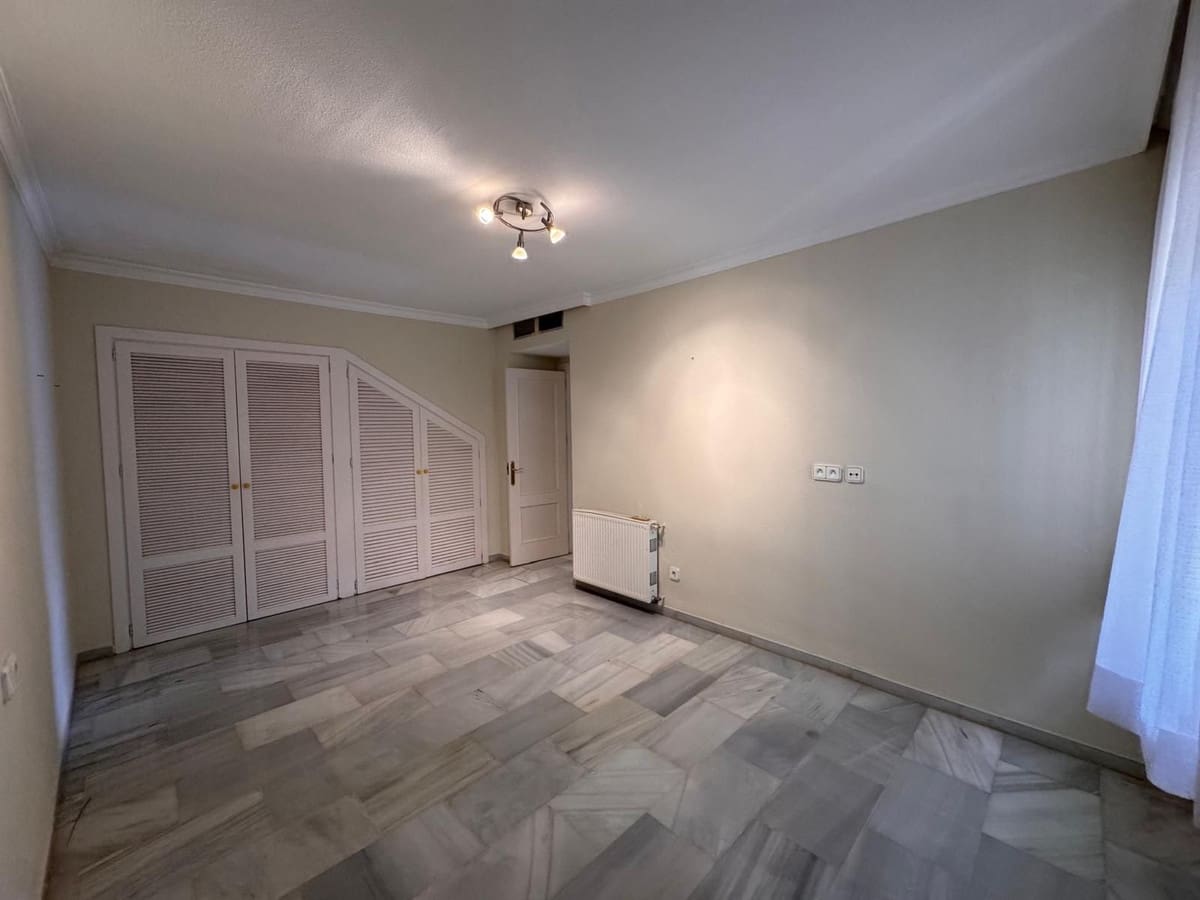 3 bedroom Villa for sale in Manilva with pool garage - € 570,000 (Ref: 9676013)