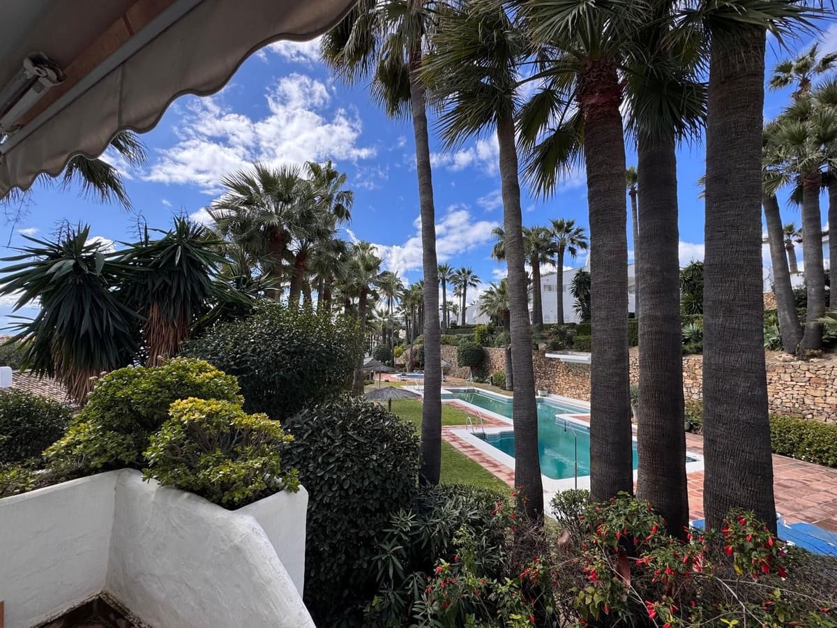 3 bedroom Villa for sale in Manilva with pool garage - € 570,000 (Ref: 9676013)