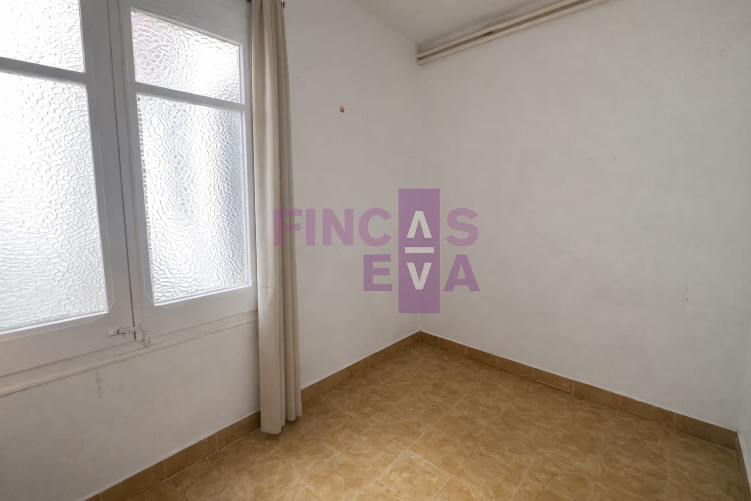 Piso de 3 habitaciones en Barcelona ciudad en venta - 460.000 € (Ref: 9676531)