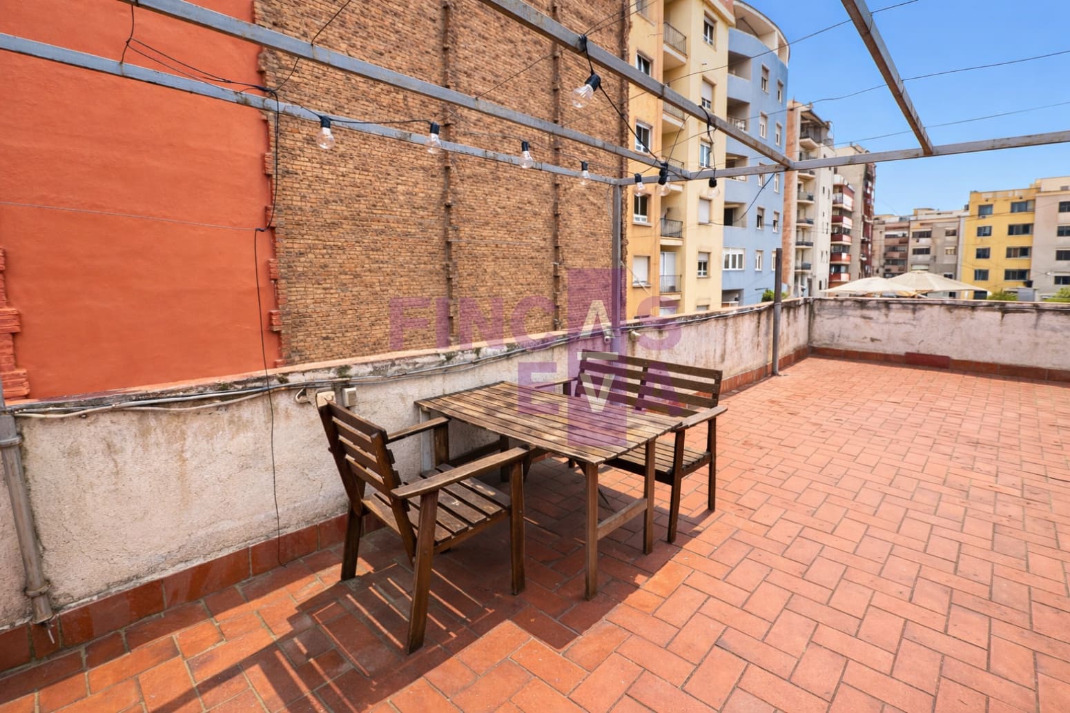 Piso de 3 habitaciones en Barcelona ciudad en venta - 460.000 € (Ref: 9676531)