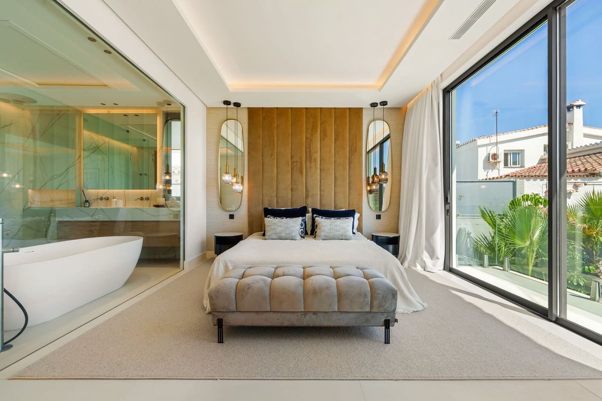 5 sovrum Villa till salu i Marbella med pool - 4 580 000 € (Ref: 9677966)