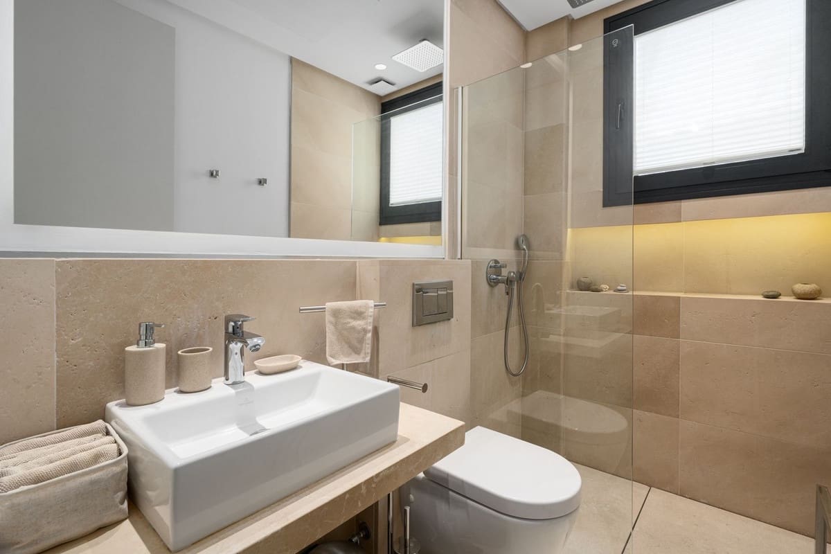 6 soveværelse Villa til salg i Marbella med swimmingpool garage - € 3.980.000 (Ref: 9677967)