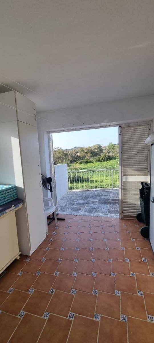 2 soveværelse Lejlighed til salg i Manilva med swimmingpool garage - € 244.000 (Ref: 9678303)