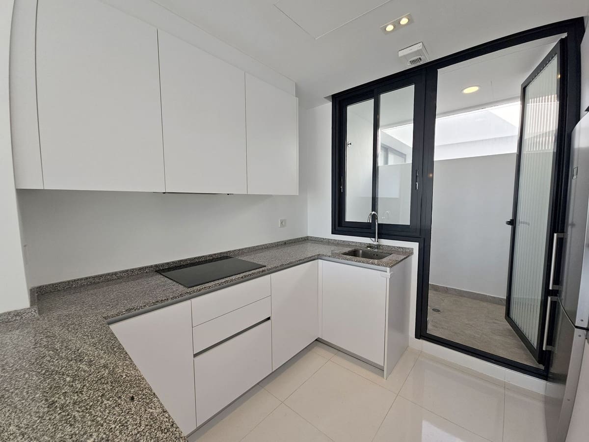 2 quarto Apartamento para venda em Estepona com piscina garagem - 850 000 € (Ref: 9679170)