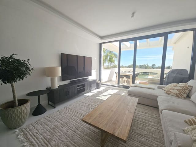 2 quarto Apartamento para venda em Nueva Atalaya, Estepona com piscina garagem - 850 000 € (Ref: 9679170)