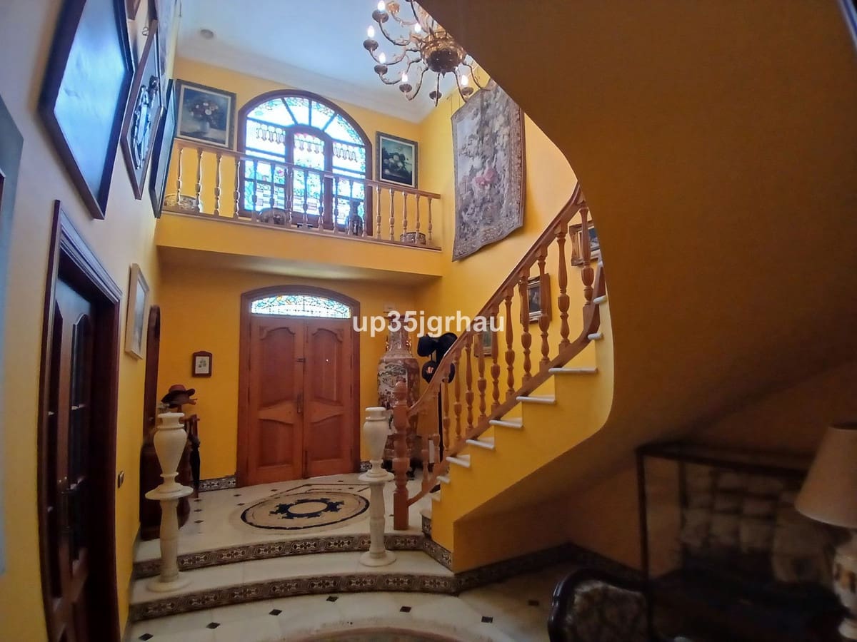 5 camera da letto Villa in vendita in Estepona con piscina garage - 1.695.000 € (Rif: 9679171)