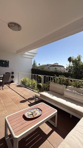 2 slaapkamer Flat te koop in El Paraiso, Estepona met zwembad - € 390.000 (Ref: 9683902)