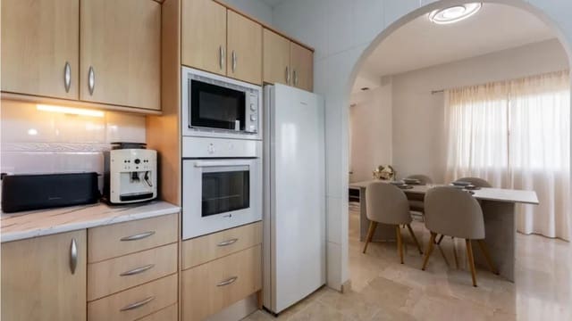 3 quarto Moradia para venda em Divina Pastora, Marbella com piscina - 770 000 € (Ref: 9684091)